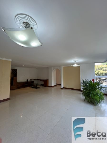 Apartamento en Arriendo en Laureles
